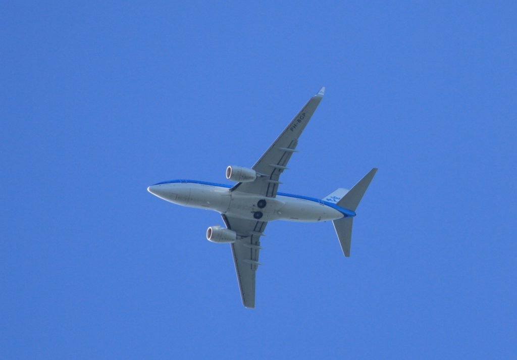 23.9.12 KLM PH-BGP in Bernauer Schleife im Anflug auf Tegel. 