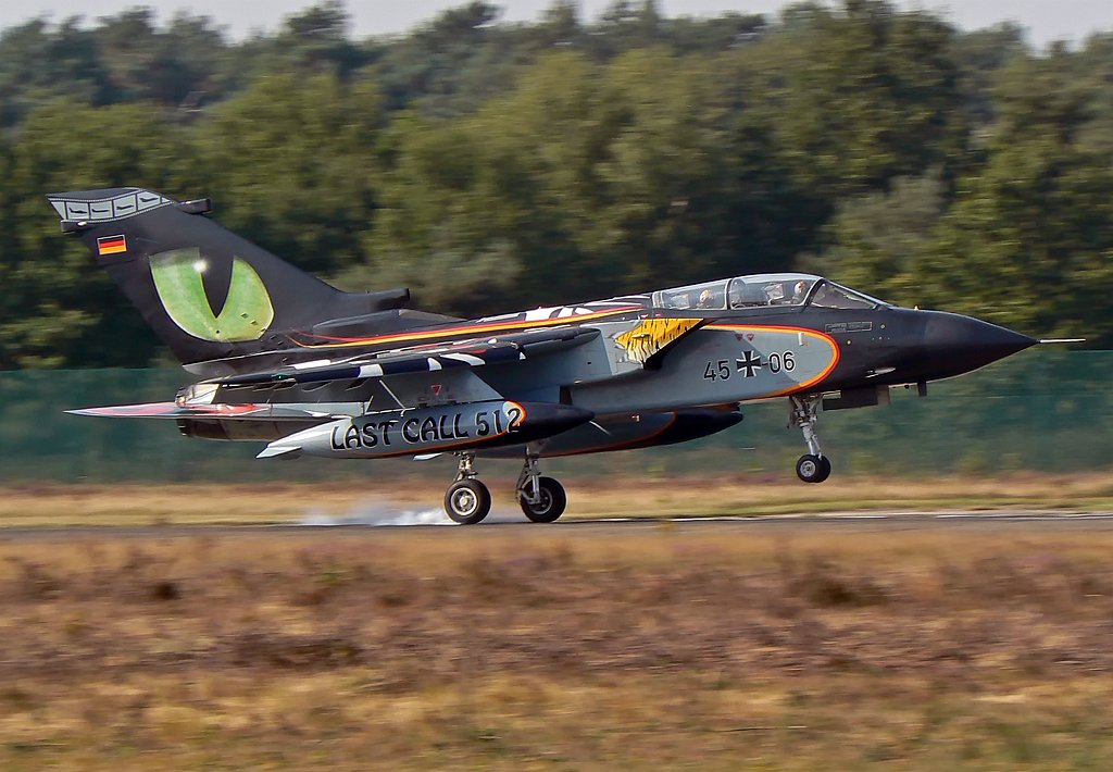 45+06 des AG 51 bei der Landung auf der Air Base Kleine Brogel im Belgien beim diesjhrigen NATO Tigermeet im Sept.09