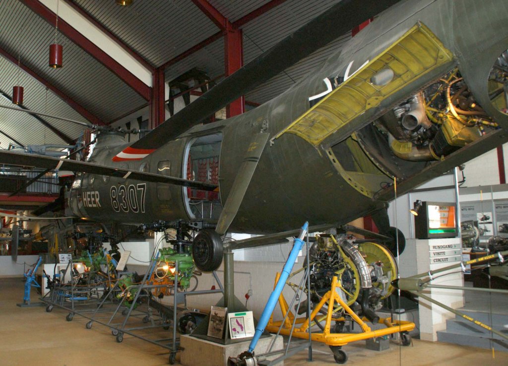 83+07, Bw-Heer, Vertol V-43 H-21 C, USA~1952, 26.07.2009, Hubschraubermuseum Bckeburg, Germany 

