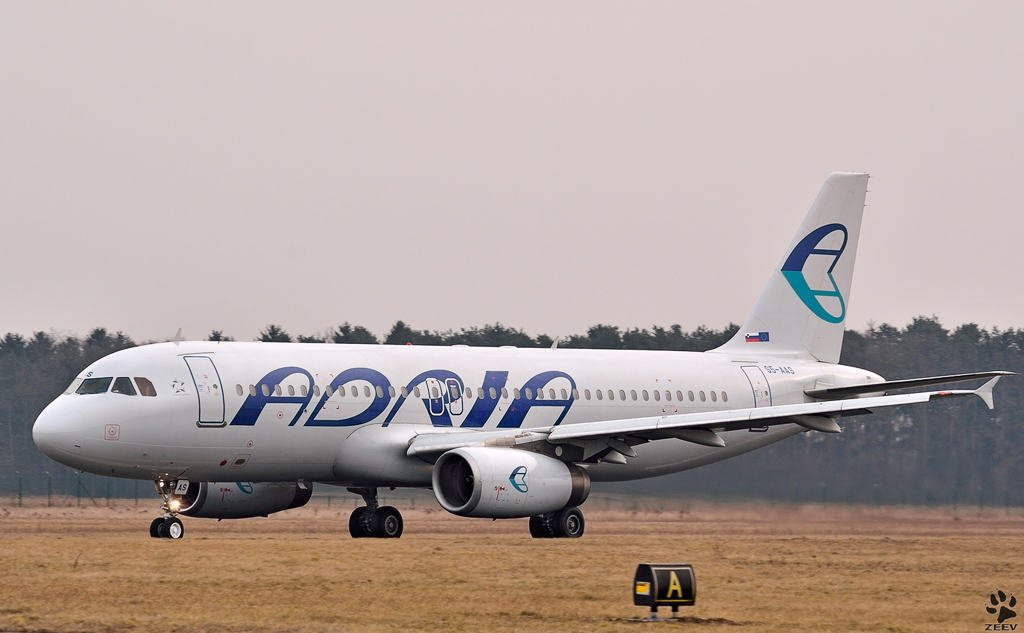 ADRIA S5-AAS Airbus A320 bei Start an Maribor Flughafen MBX. / 03.02.2012