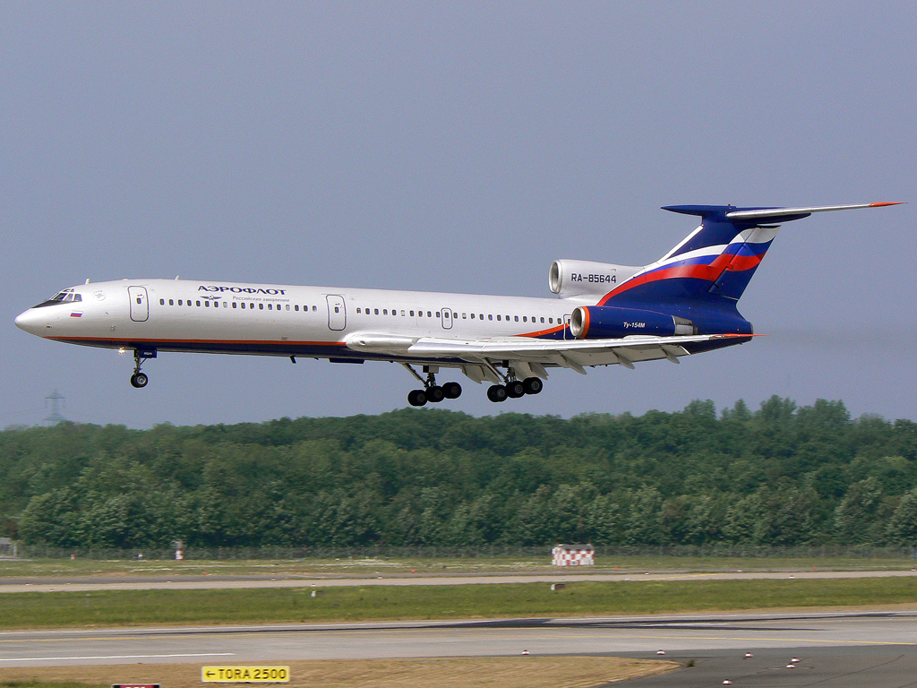 Aeroflot Tu-154M RA-85644 im Anflug auf 23L in DUS / EDDL / Düsseldorf am 06.05.2007