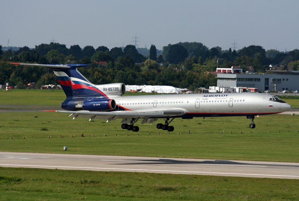 Aeroflot Tu-154M RA-85735 kurz vor der Landung auf der 05R in DUS / EDDL / Dsseldorf am 20.09.2008