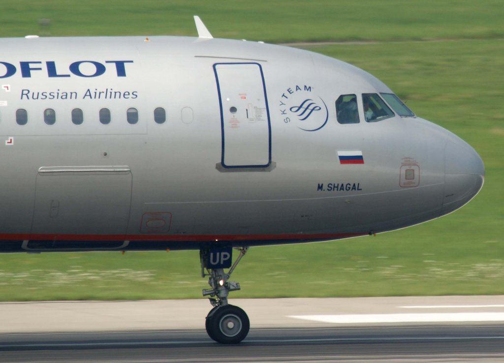 Aeroflot, VP-BUP  M.Shagal , Airbus A 321-200 (Bug/Nose), 28.07.2011, DUS-EDDL, Dsseldorf, Germany

