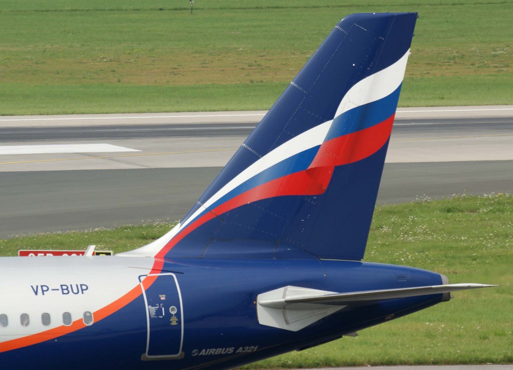 Aeroflot, VP-BUP  M.Shagal , Airbus A 321-200 (Seitenleitwerk/Tail), 28.07.2011, DUS-EDDL, Dsseldorf, Germany

