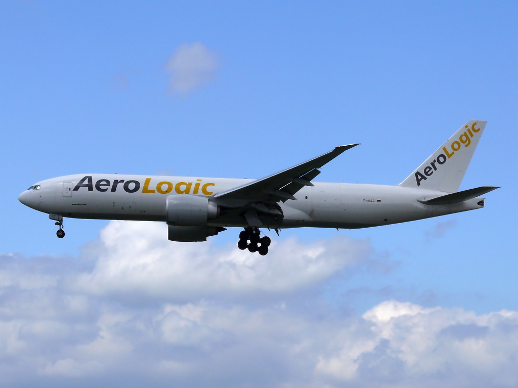 AeroLogic; D-AALC; Boeing 777-FZN. Flughafen Frankfurt/Main. 12.06.2010.