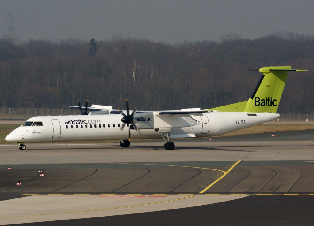Air Baltic, YL-BAJ, DHC 8Q-400, 04.03.2011, DUS-EDDL, Dsseldorf, Germany

