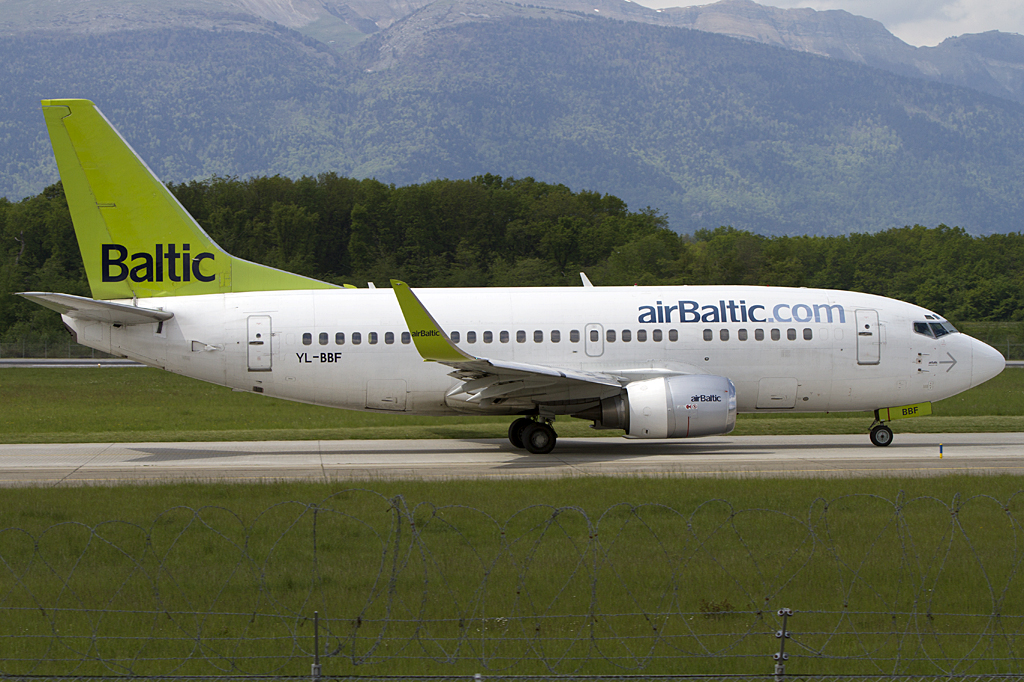 Air Baltic, YL-BBF, Boeing, B737-548, 08.05.2010, GVA, Geneve, Switzerland


