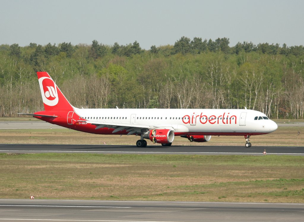 Air Berlin A 321-211 D-ABCH nach der Landung in Berlin-Tegel am 28.04.2012