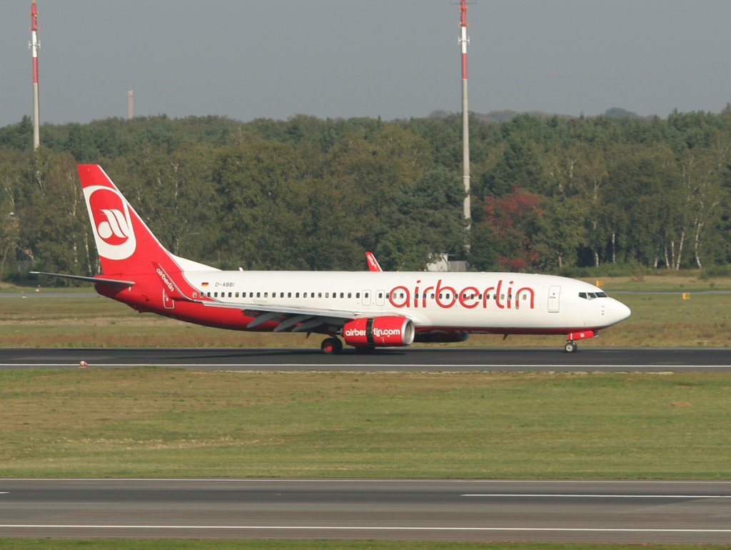 Air Berlin B 737-86J D-ABBI nach der Landung in Berlin-Tegel am 25.09.2011