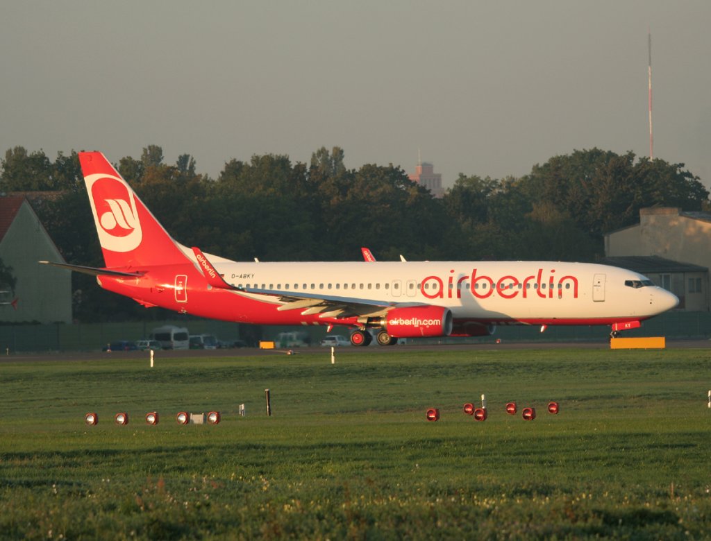 Air Berlin B 737-86J D-ABKY kurz vor dem Start in Berlin-Tegel am 24.09.2011