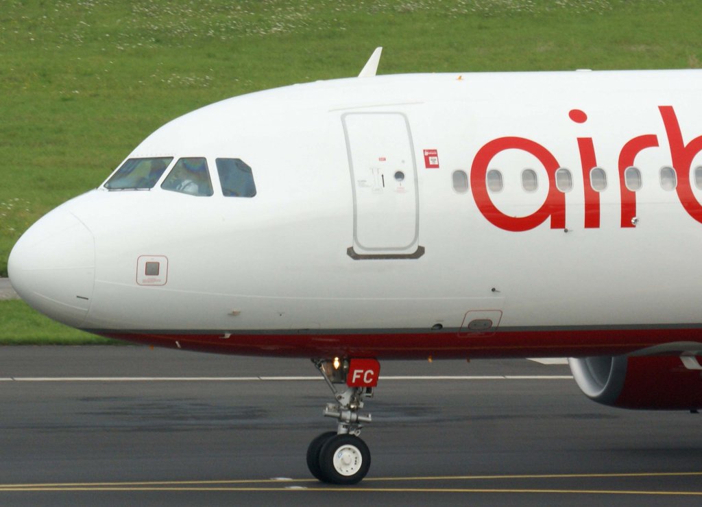Air Berlin, D-ABFC, Airbus A 320-200 (Bug/Nose), 28.07.2011, DUS-EDDL, Dsseldorf, Germany 

