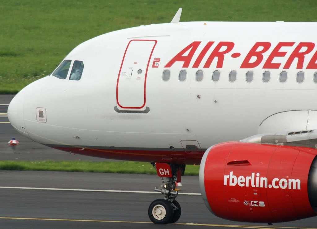 Air Berlin, D-ABGH, Airbus A 319-100 (Bug/Nose), 28.07.2011, DUS-EDDL, Dsseldorf, Germany 


