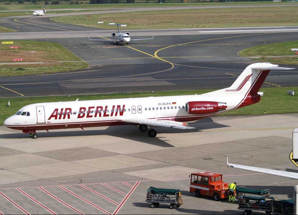Air Berlin, D-AGPA (alte-AB-Lackierung), Fokker 100, 2007.08.03, DUS, Dsseldorf, Germany
