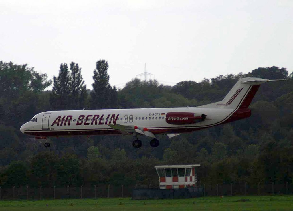 Air Berlin, D-AGPR (alte AB-Lackierung), Fokker 100, 2007.09.11, DUS, Dsseldorf, Germany