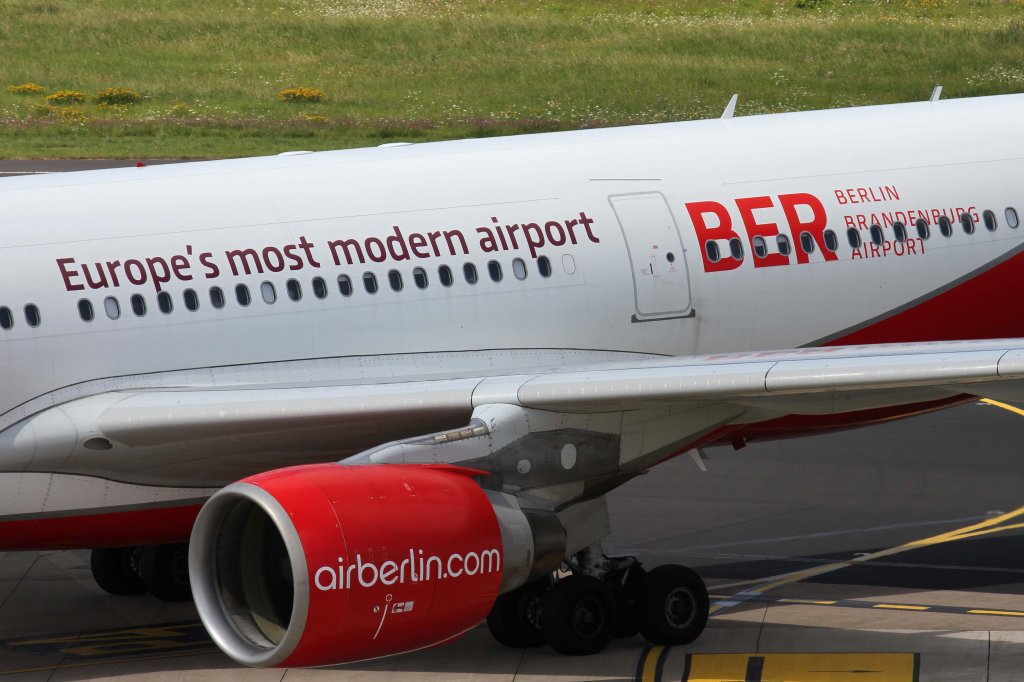 Air Berlin, D-ALPI, Airbus, A 330-200 (BER airport-Sticker), 11.08.2012, DUS-EDDL, Dsseldorf, Germany 