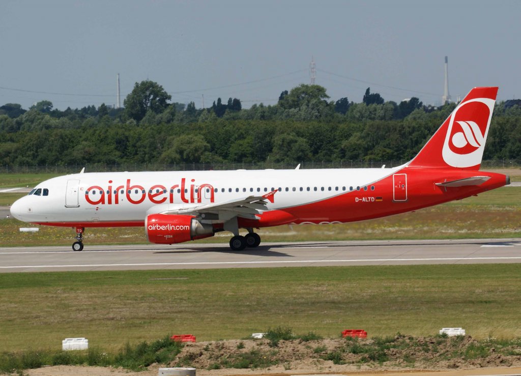 Air Berlin, D-ALTD (aktuelle-AB-Lackierung), Airbus A 320-200, 2008.07.15, DUS, Dsseldorf, Germany