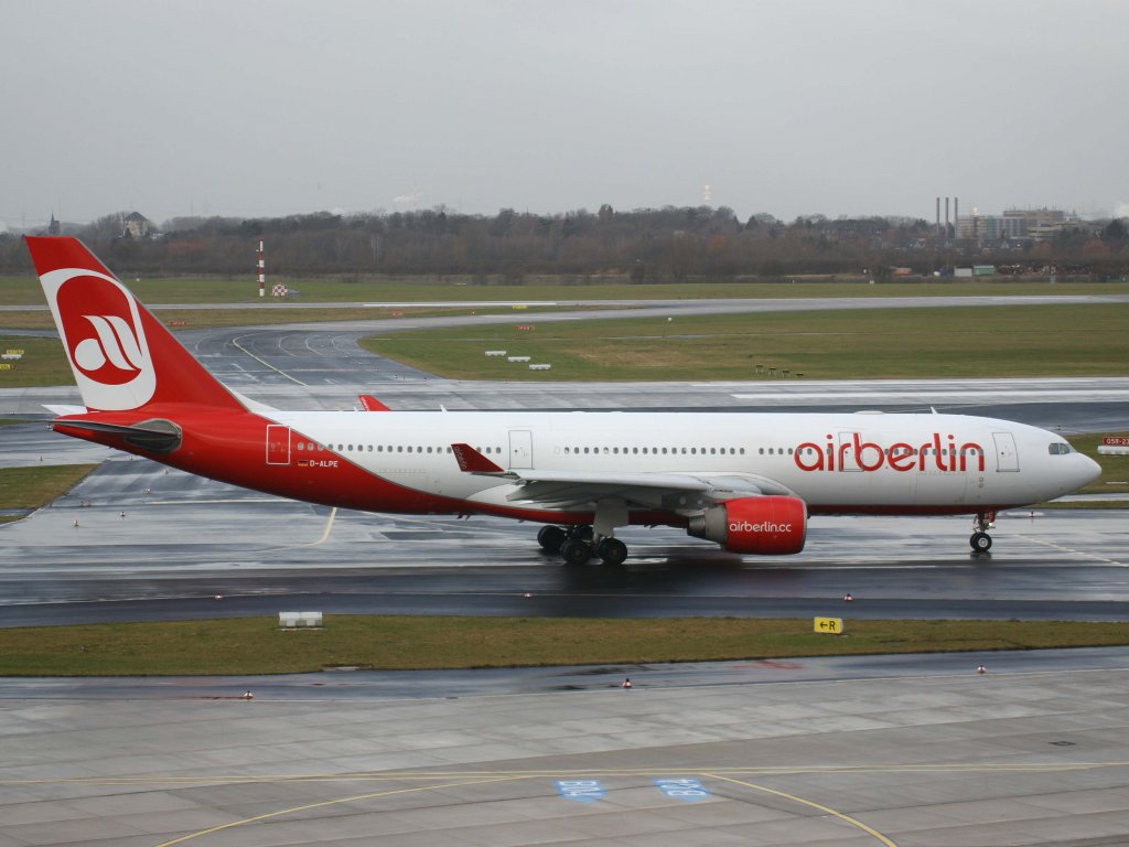Air Berlin (ex LTU), D-ALPE, Airbus, A 330-200, 06.01.2012, DUS-EDDL, Dsseldorf, Germany 
