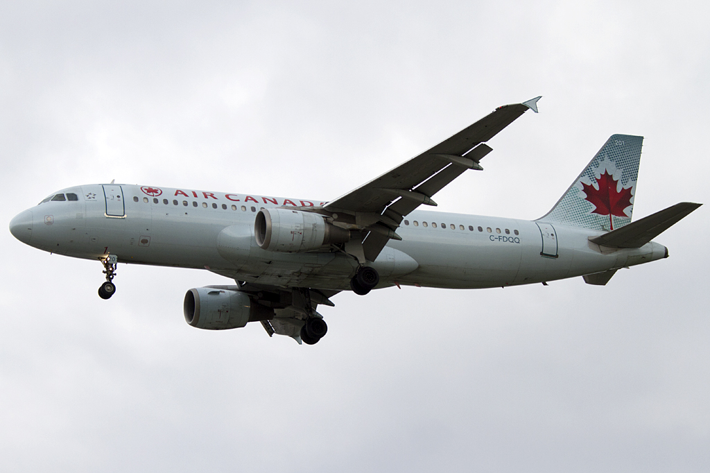 Air Canada, C-FDQQ, Airbus, A320-211, 04.09.2011, YYZ, Toronto, Canada 




