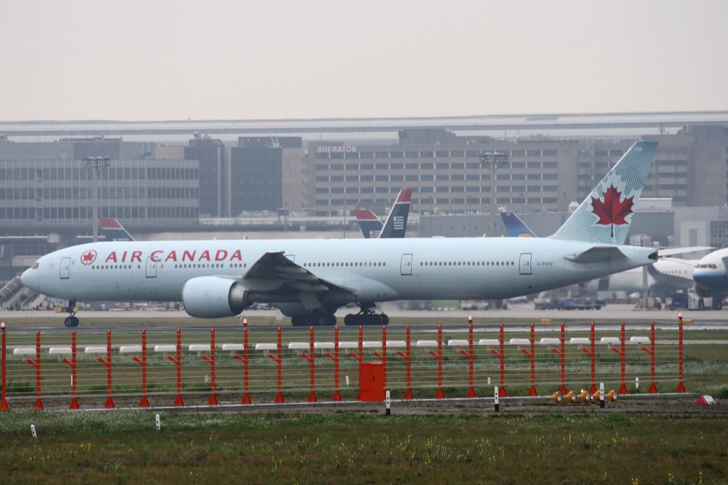 Air Canada, C-FIUV, Boeing, 777-300 ER, 24.08.2012, FRA-EDDF, Frankfurt, Germany