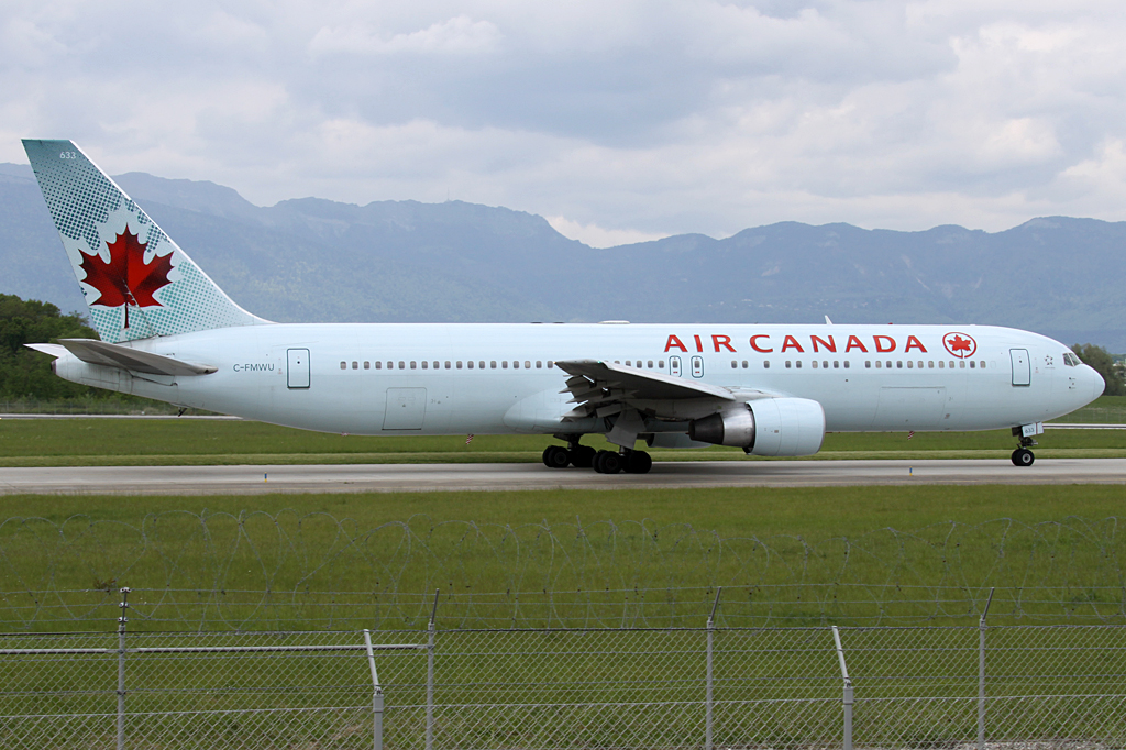 Air Canada, C-FMWU, Boeing, B767-333ER, 08.05.2010, GVA, Geneve, Switzerland 

