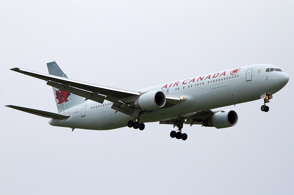 Air Canada, C-FMWU, Boeing, B767-333ER, 04.09.2011, YYZ, Toronto, Canada


