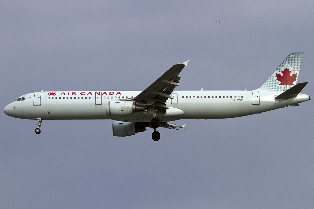 Air Canada, C-GJWD, Airbus, A321-211, 25.08.2011, YUL, Montreal, Canada



