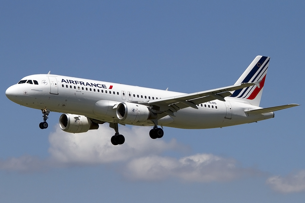 Air France, F-GJVG, Airbus, A320-211, 01.05.2013, BCN, Barcelona, Spain



