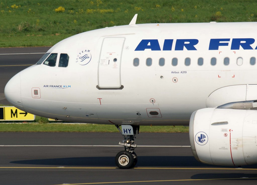 Air France, F-GRHY, Airbus A 319-100 (Bug/Nose), 29.04.2011, DUS-EDDL, Dsseldorf, Germany 

