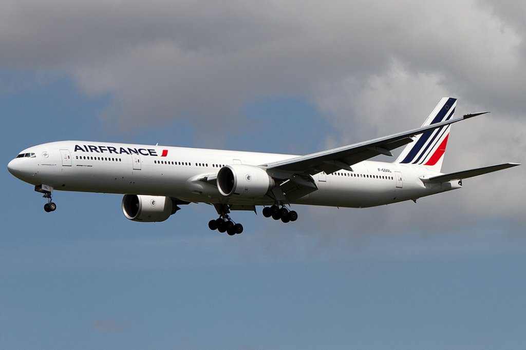 Air France, F-GSQL, Boeing, B777-328ER, 01.05.2012, CDG, Paris, France


