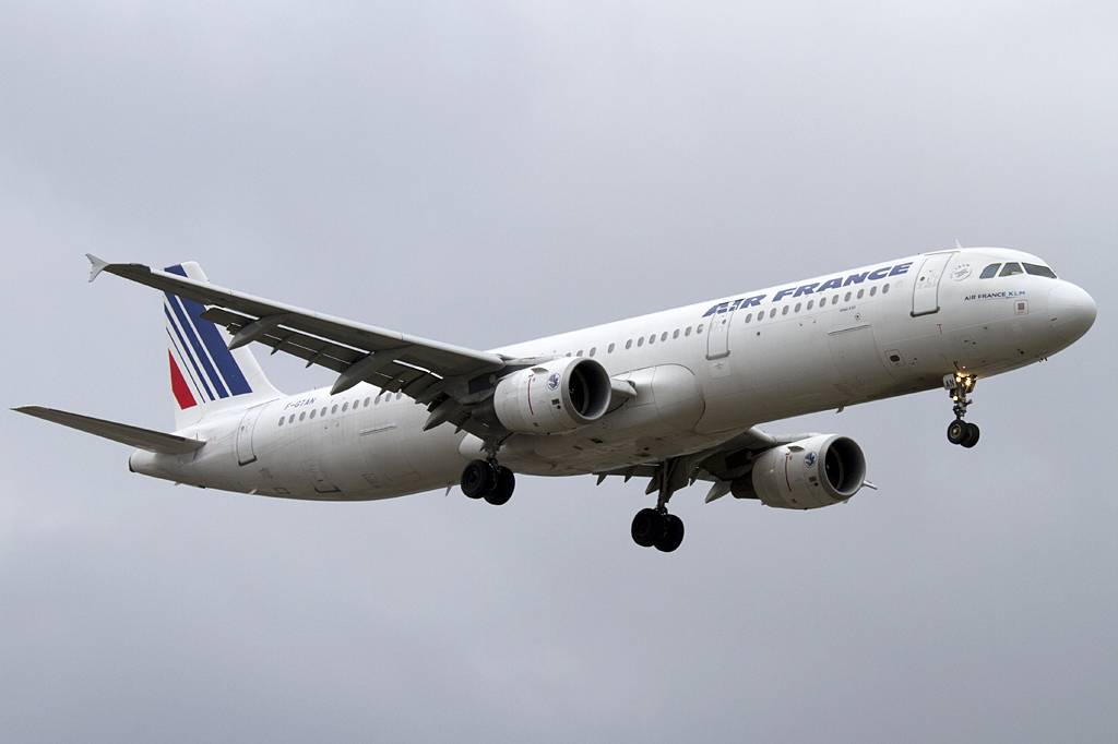 Air France, F-GTAN, Airbus, A321-211, 02.01.2011, GVA, Geneve, Switzerland 



