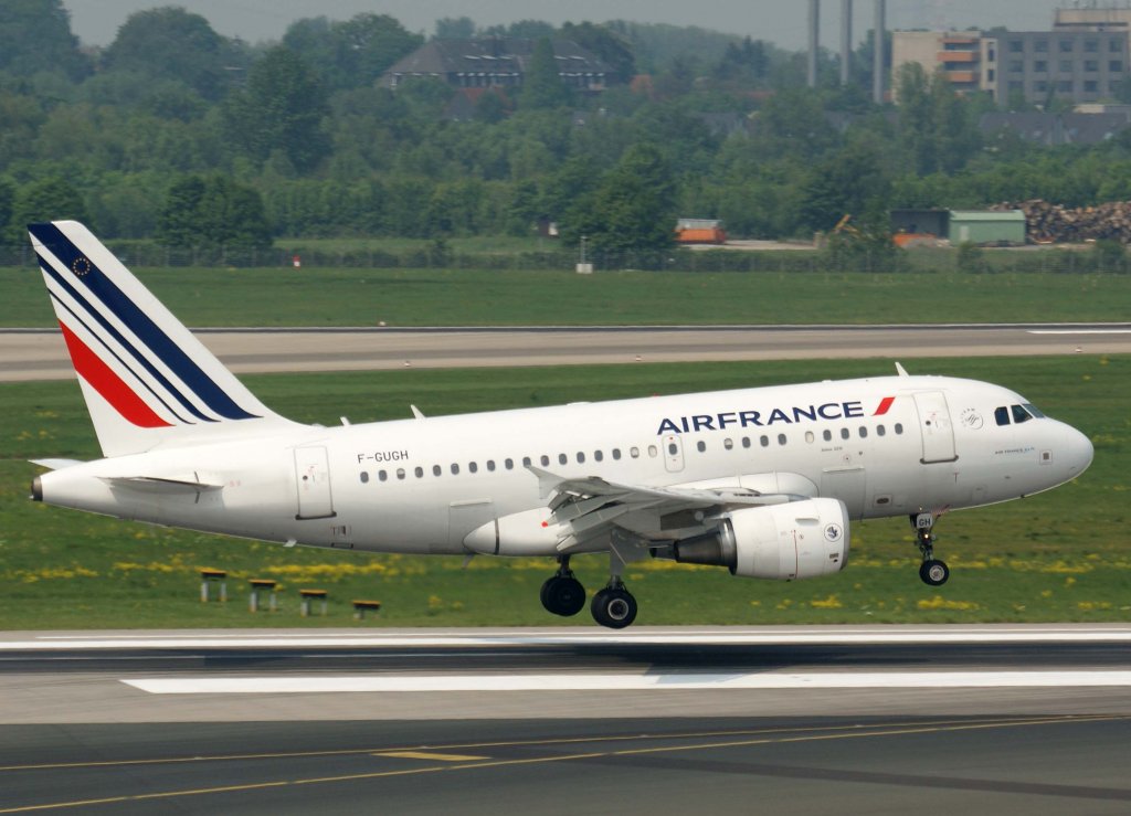 Air France, F-GUGH, Airbus A 318-100 (neue AF-Lackierung), 29.04.2011, DUS-EDDL, Dsseldorf, Germany 

