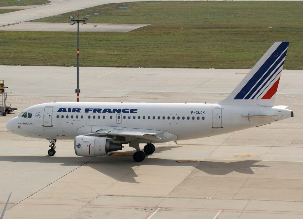 Air France, F-GUGK, Airbus A 318-100, 2009.09.25, STR, Stuttgart, Germany