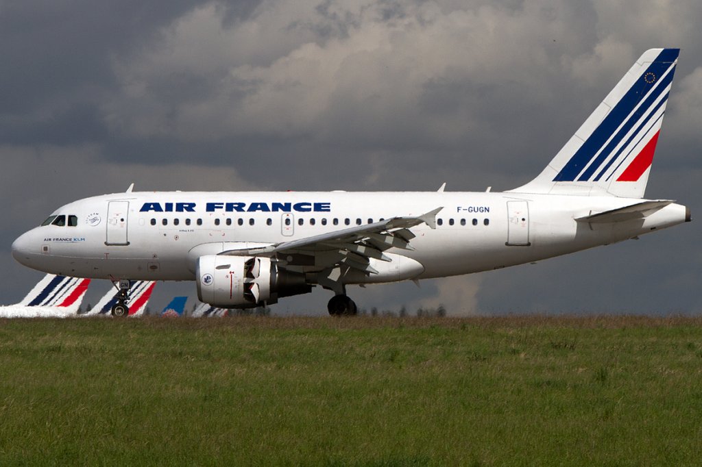 Air France, F-GUGN, Airbus, A318-111, 01.05.2012, CDG, Paris, France 


