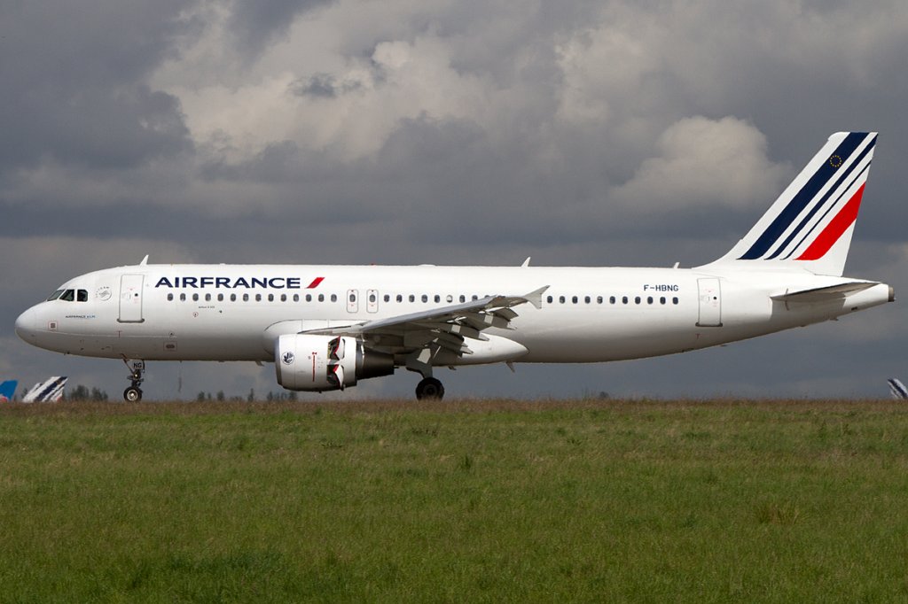 Air France, F-HBNG, Airbus, A320-214, 01.05.2012, CDG, Paris, France




