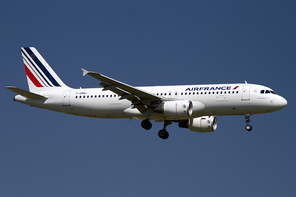 Air France, F-HBNJ, Airbus, A320-214, 18.08.2012, CDG, Paris, France 



