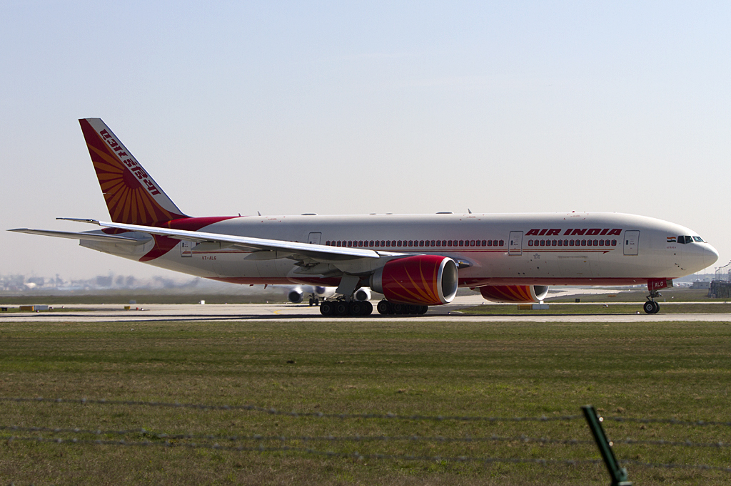 Air India, VT-ALG, Boeing, B777-337ER, 24.04.2010, FRA, Frankfurt, Germany 



