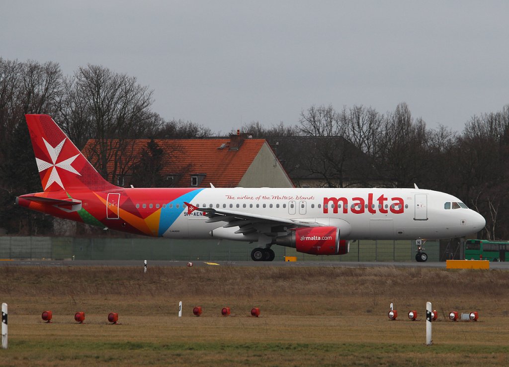 Air Malta A 320-214 9H-AEN kurz vor dem Start in Berlin-Tegel am 03.03.2013