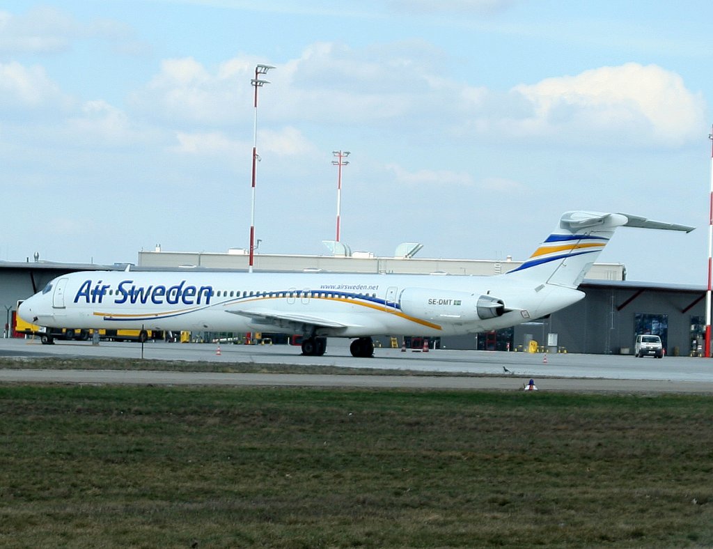 Air Sweden McDonnel Douglas MD-81 SE-DMT am 02.04.2010 auf dem Flughafen Berlin-Tegel