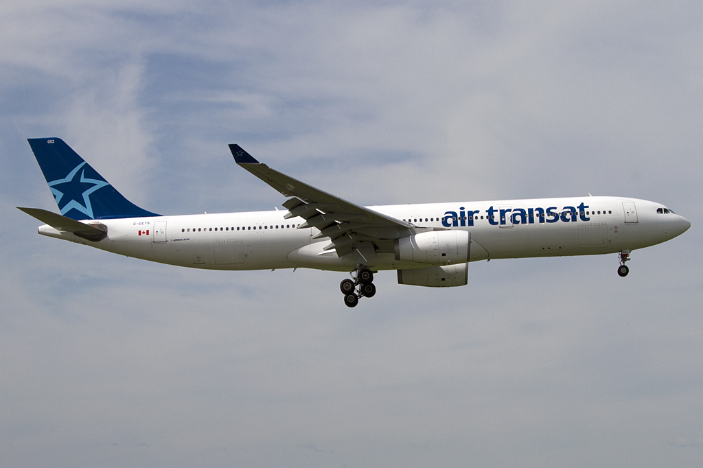 Air Transat, C-GCTS, Airbus, A330-342, 31.08.2011, YUL, Montreal, Canada





