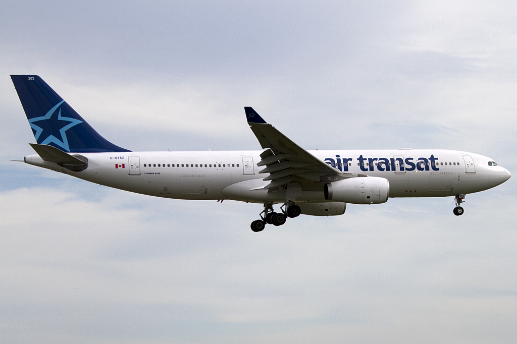 Air Transat, C-GTSZ, Airbus, A330-243, 31.08.2011, YUL, Montreal, Canada 




