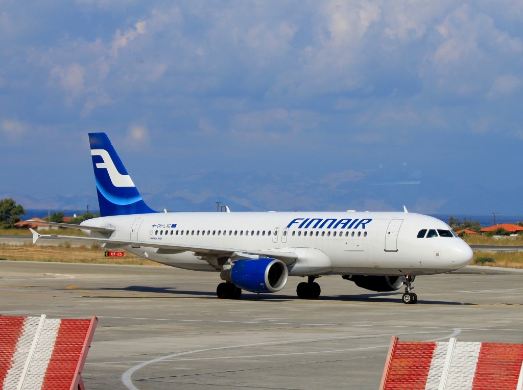 Airbus A320-214 der Finnair , OH-LXG, am 08.10.2011 auf dem Flughafen Rhodos (GR).