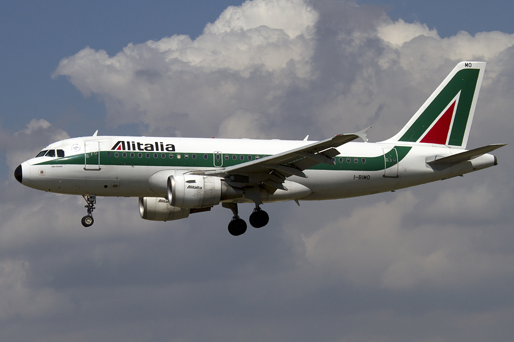 Alitalia, I-BIMO, Airbus, A319-112, 10.09.2010, BCN, Barcelona, Spain 


