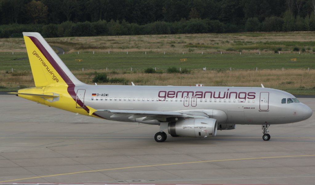 Alltag in Kln/Bonn. D-AGWI (Airbus A319-132) verlsst das Terminal 1.
06.09.2009.