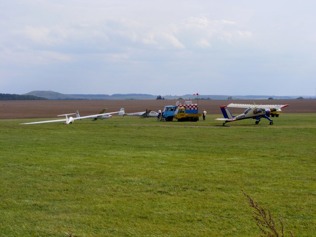 Am Segelflugstart auf dem Flugplatz Gera (EDAJ)17.9.2011