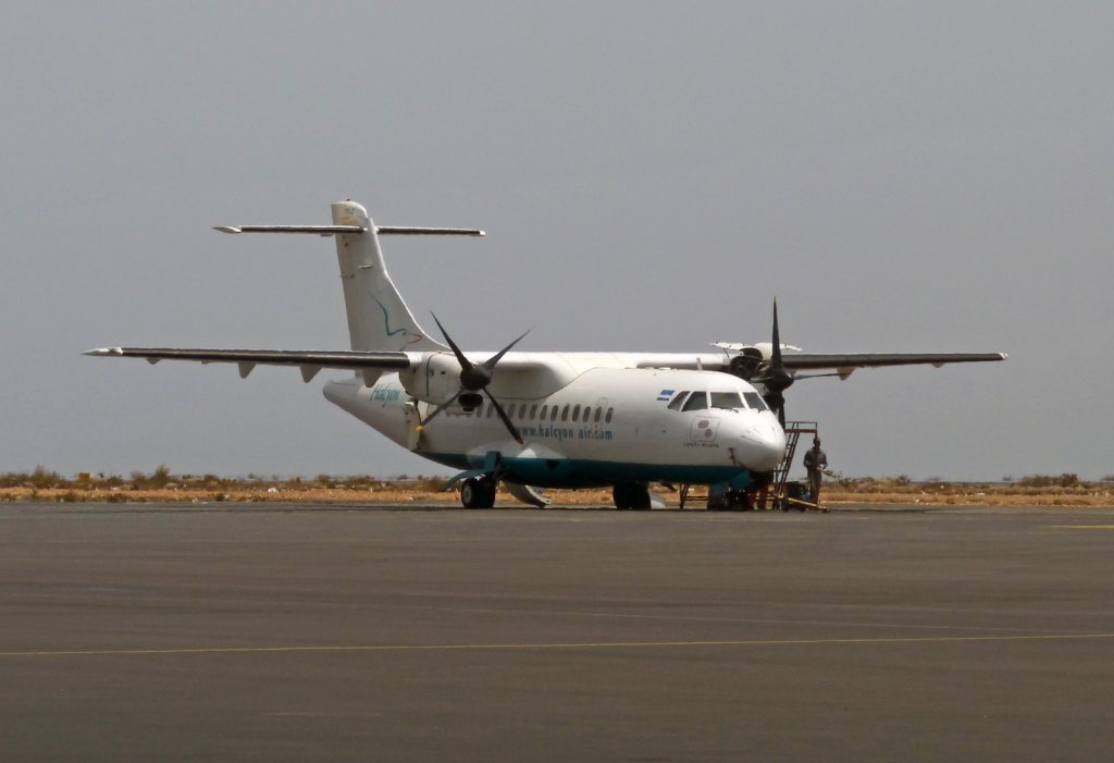 ATR-42-320 (D4-CBQ) der kapverdischen Airline Halycon am 30.06.2010 auf dem Flughafen Sal