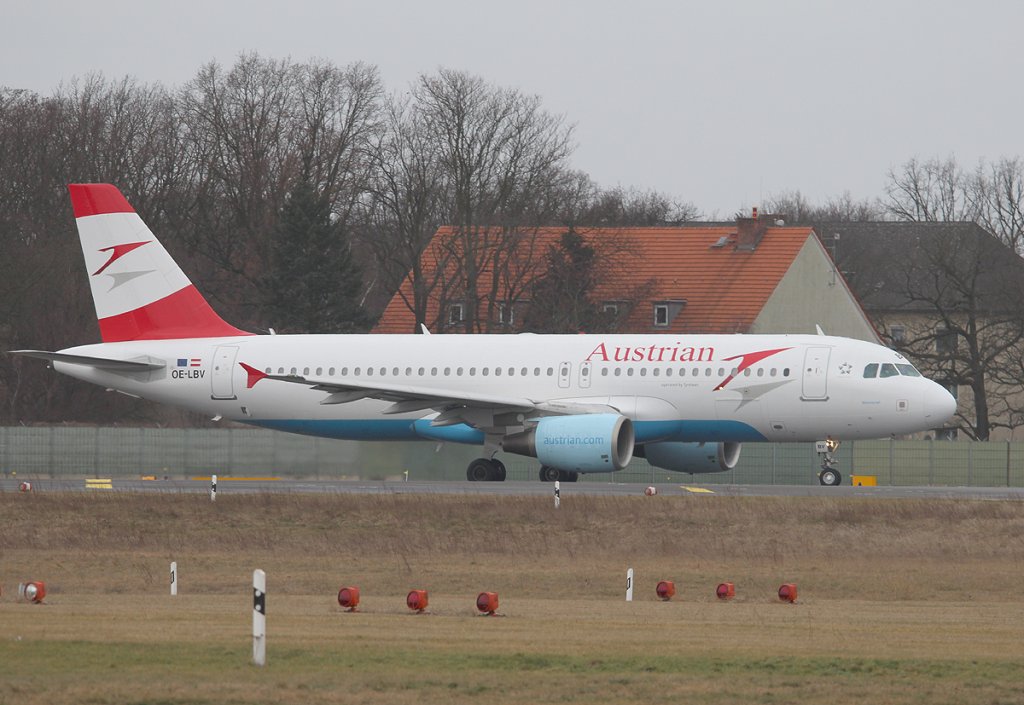 Austrian Airlines A 320-214 OE-LBV kurz vor dem Start in Berlin-Tegel am 03.03.2013