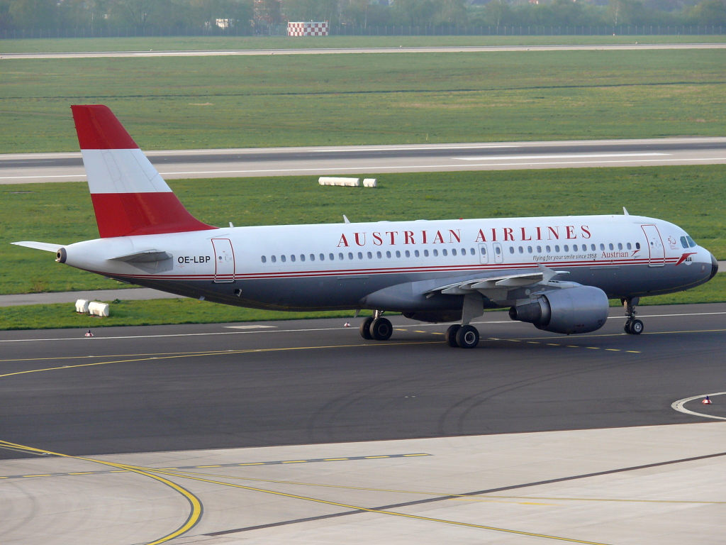 Austrian Airlines; OE-LBP; Airbus A320-214. Flughafen dsseldorf. 08.04.2011.