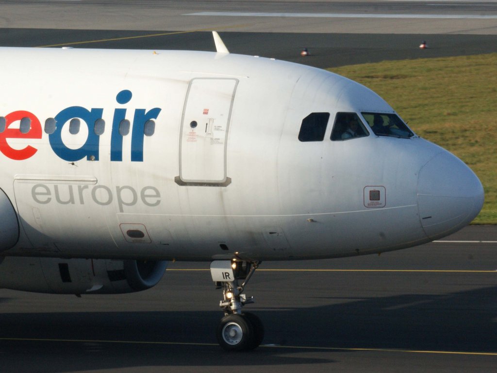 Belle Air Europe, EI-LIR, Airbus A 319-100 (Bug/Nose), 13.11.2011, DUS-EDDL, Dsseldorf, Germany 