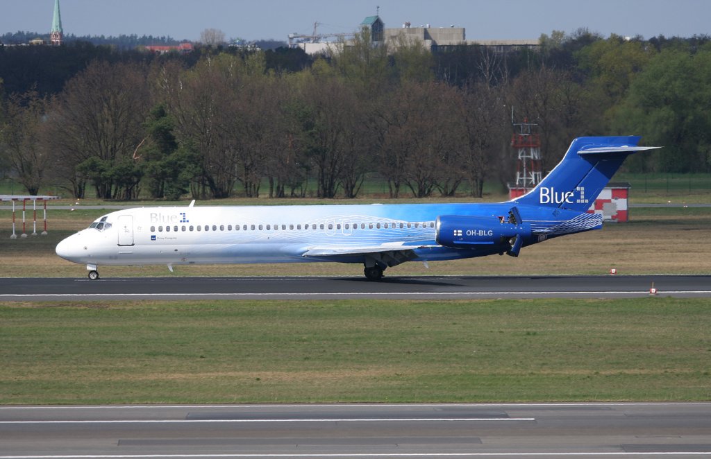 Blue 1 B 717-2CM OH-BLG nach der Landung in Berlin-Tegel am 16.04.2011