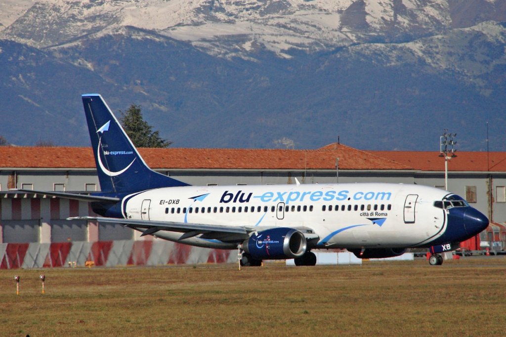 Boeing 737-31S Blu-Express (Blue Panorama Airlines) in Turin - Caselle (Sandro Pertini, TRN / LIMF) 06/02/2011.